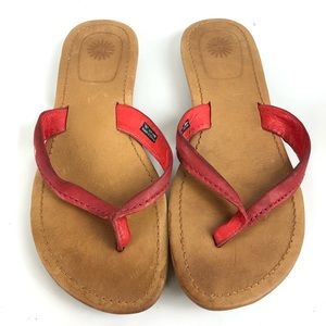Ugg elyza flip flops red tan size 7 1000585
